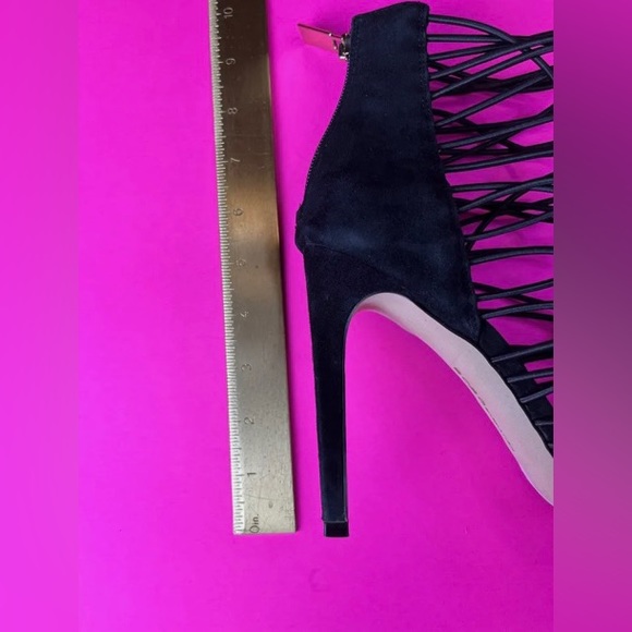 BCBG GENERATION-Caliko suede strappy elastic pumps. Size 10M - Picture 4 of 12